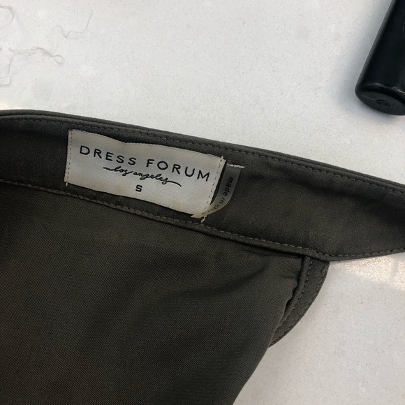 Dark khaki pantsuit. Sz sm polyester, pockets - Picture 6 of 9